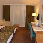 Hotel Goldenday Wings