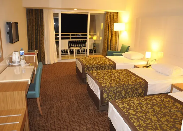 Otel Goldenday Wings 3*