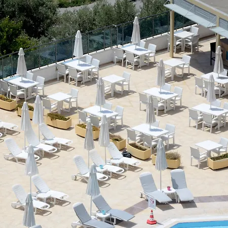 Hotel Goldenday Wings