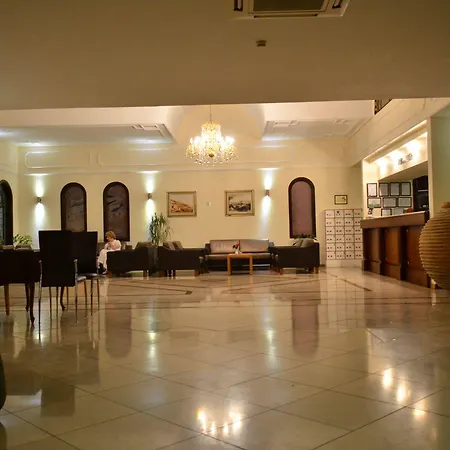 Goldenday Wings ホテル 3*